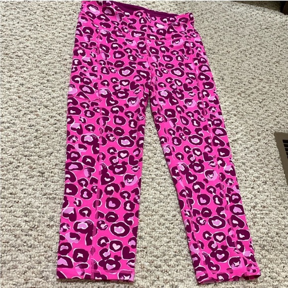 Lilly Pulitzer Pants - Lilly Pulitzer pink heart leopard leggings. Luxletic. Medium. Valentine. EUC